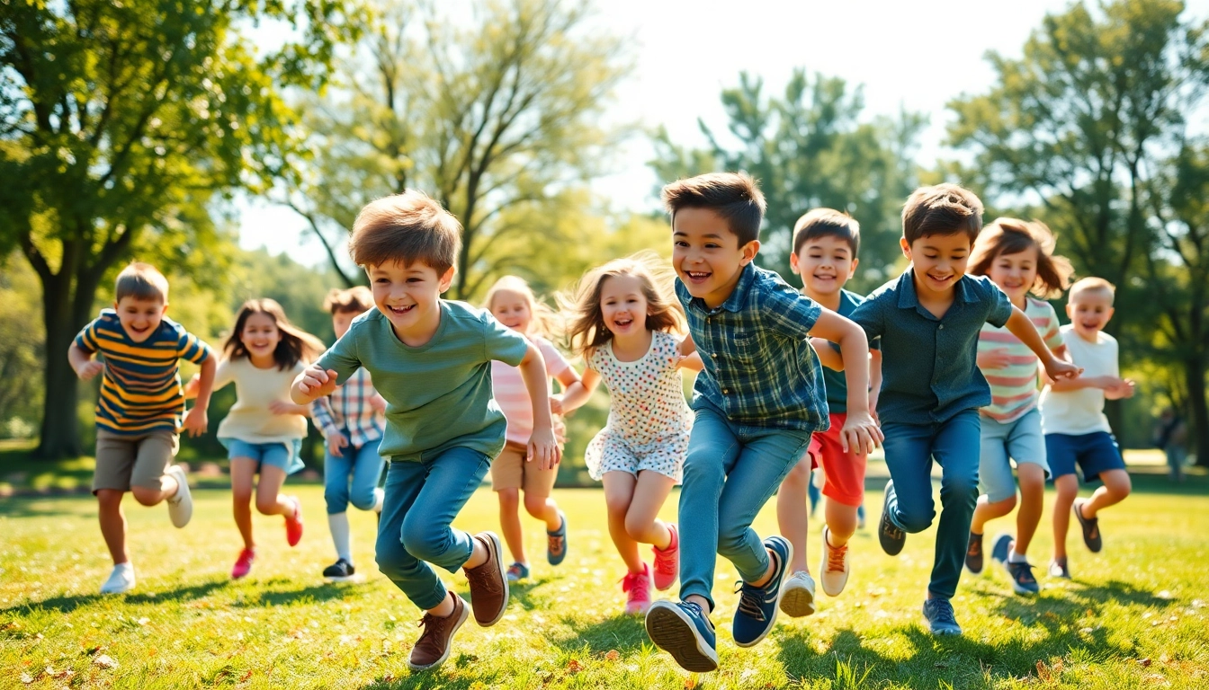 Details jetzt lesen beim Spielen von Bewegungsspielen im Freien mit Kindern.
